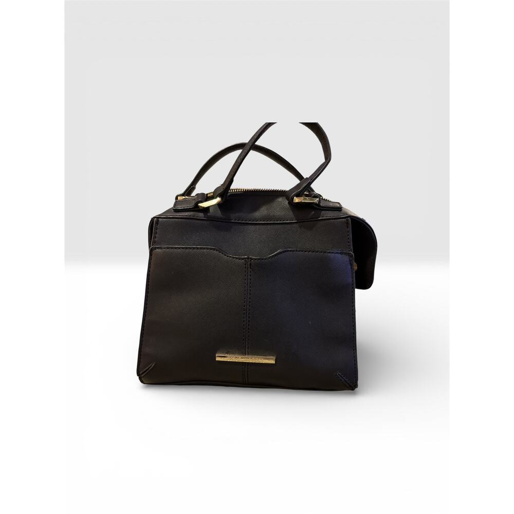Steve Madden Breeze BLACK HANDBAG Short Handles Snap Sides